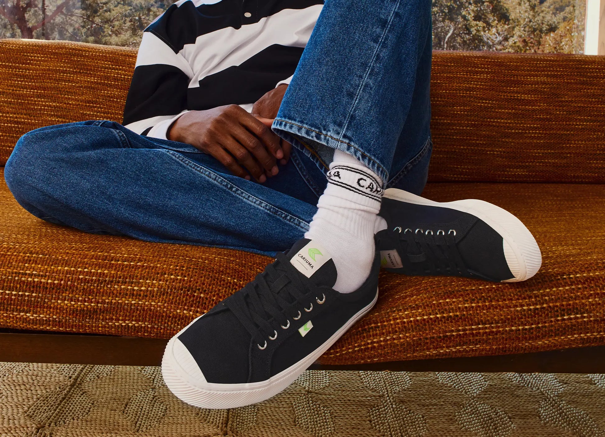 Women's Low Top Black Canvas Sneakers OCA Low – CARIUMA