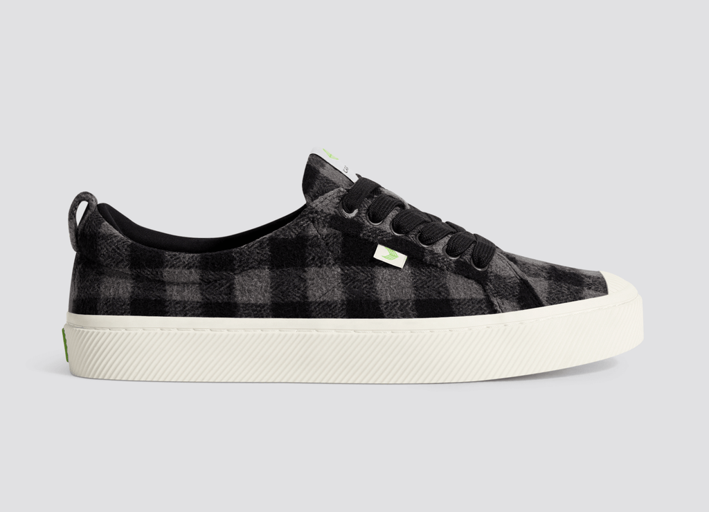 Women's plaid deals sneakers