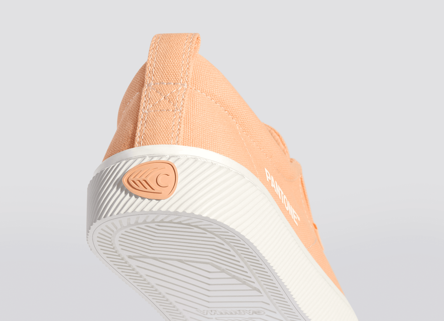 PANTONE OCA Canvas Contrast Thread Peach Fuzz