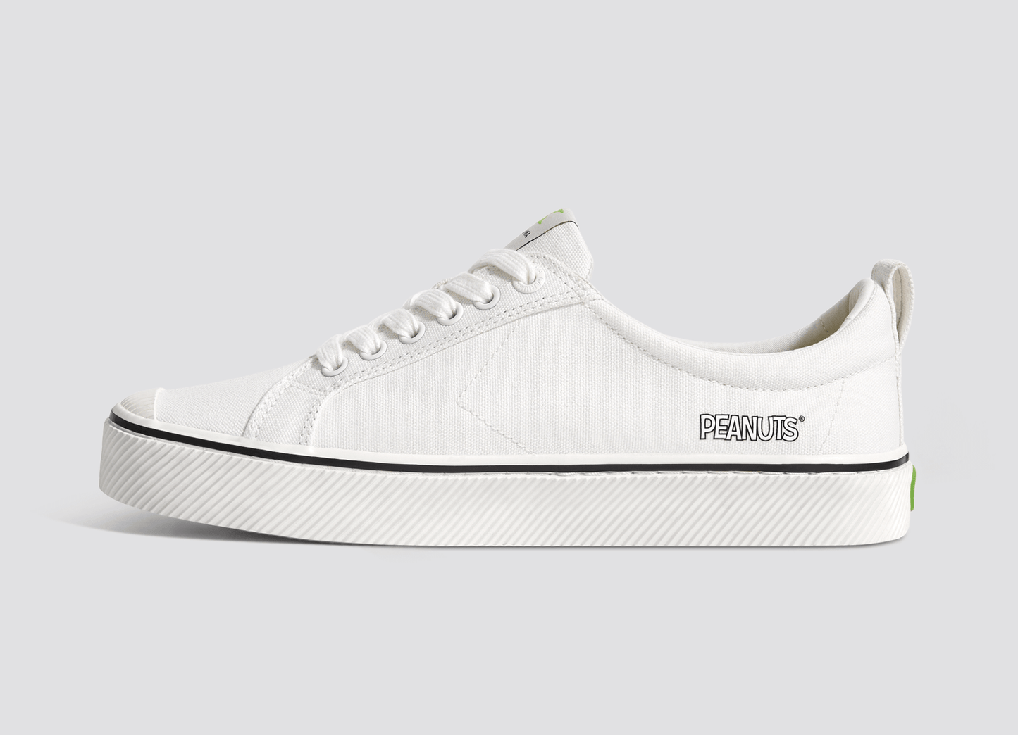 OCA Canvas Snoopy Skate Off-White