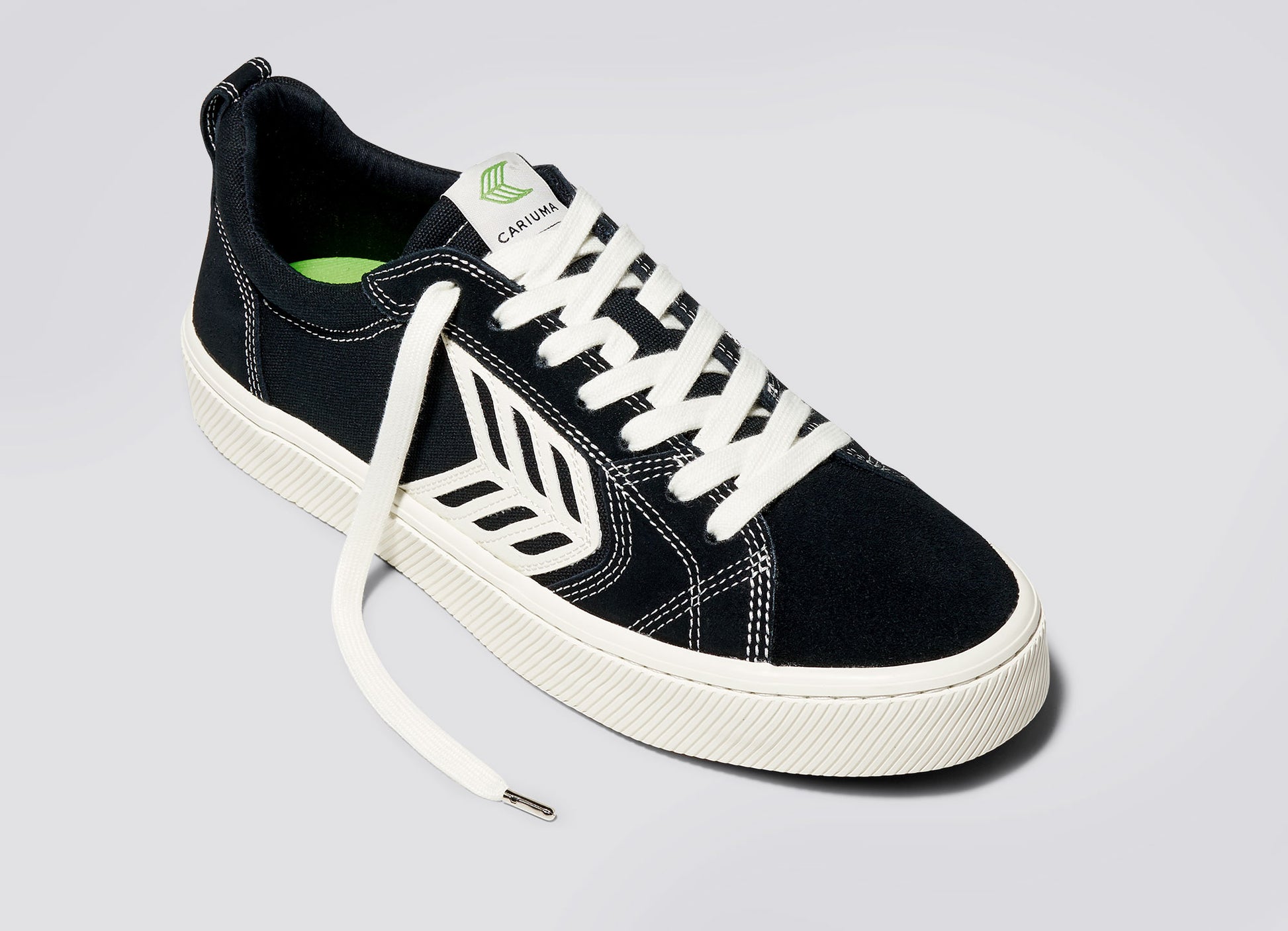 White And Black Skate Shoes CATIBA PRO Low – CARIUMA