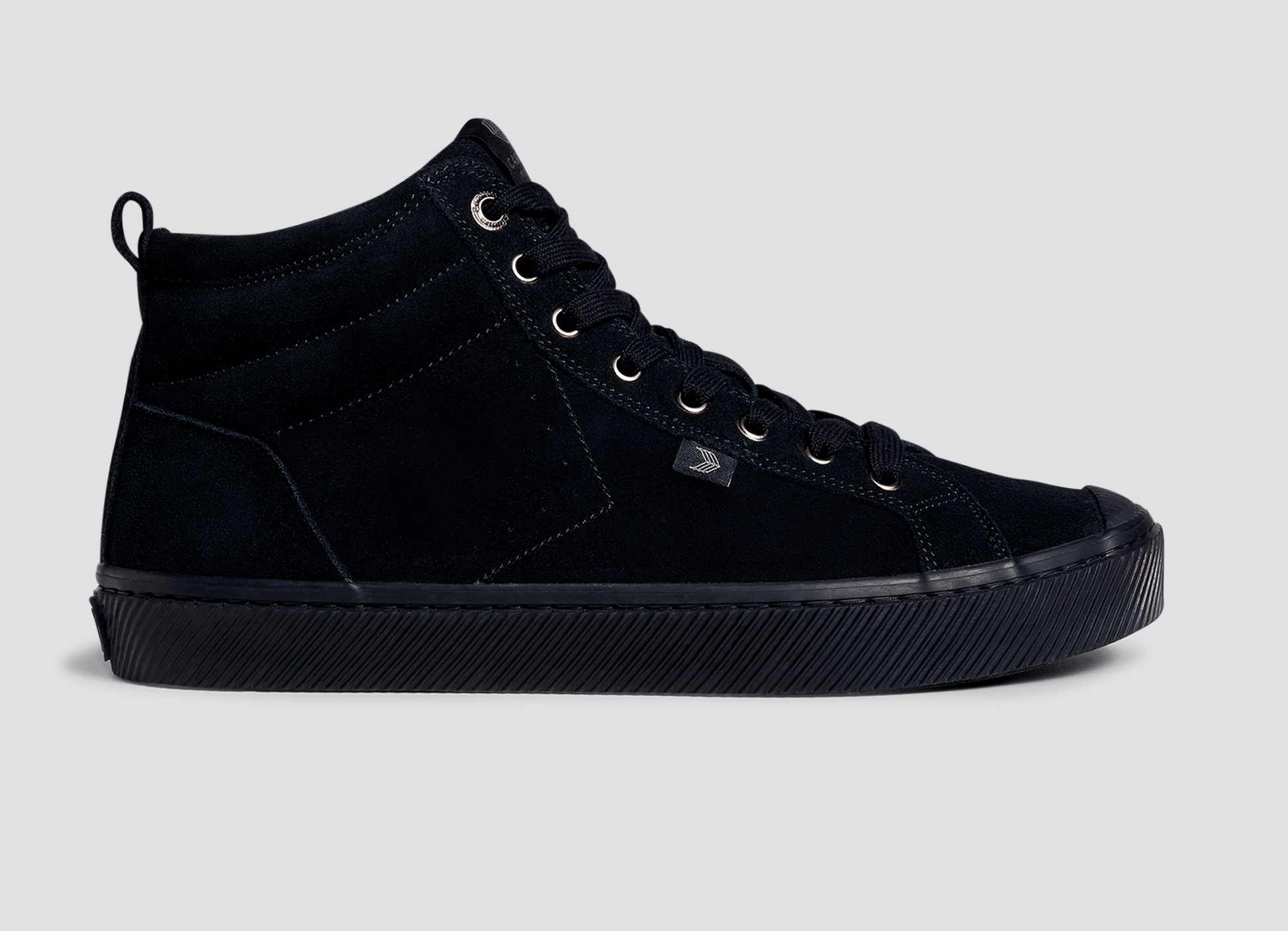 Pure black sneaker shoes on sale